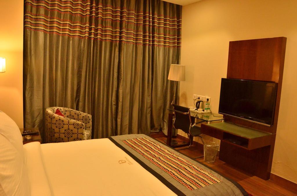 Hotel Down Town Jalandhar Exterior photo